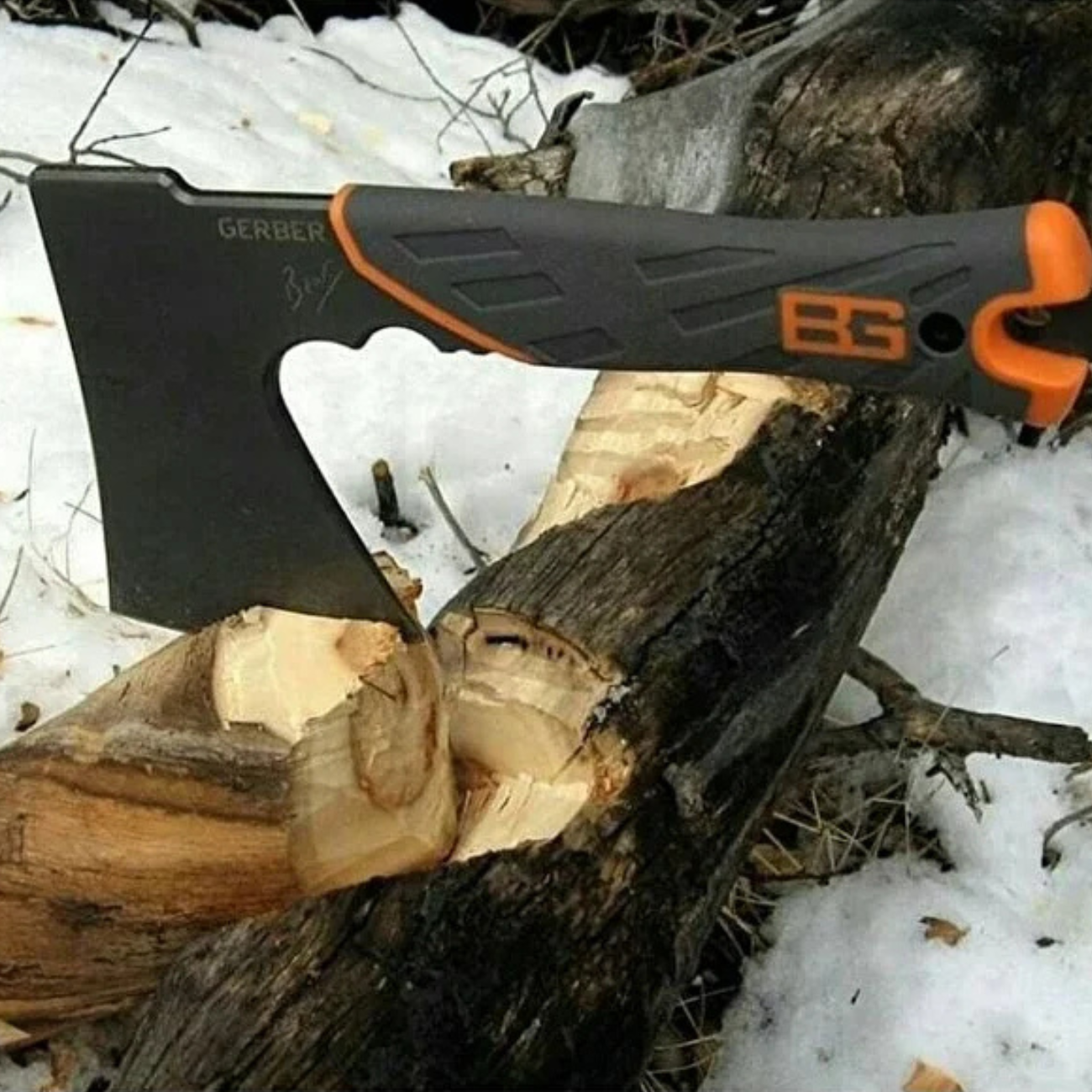 Hache de Survie Multifonction